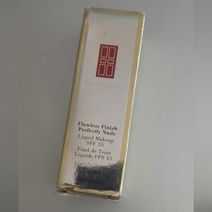 Elizabeth Arden Flawless Finish Pedectly Nude SPF 15 Foundation